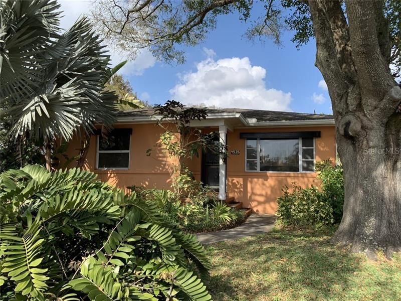Recently Sold: $225,000 (2 beds, 1 baths, 1076 Square Feet)