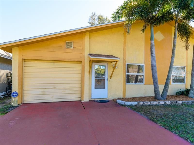 Recently Sold: $145,000 (3 beds, 2 baths, 1090 Square Feet)