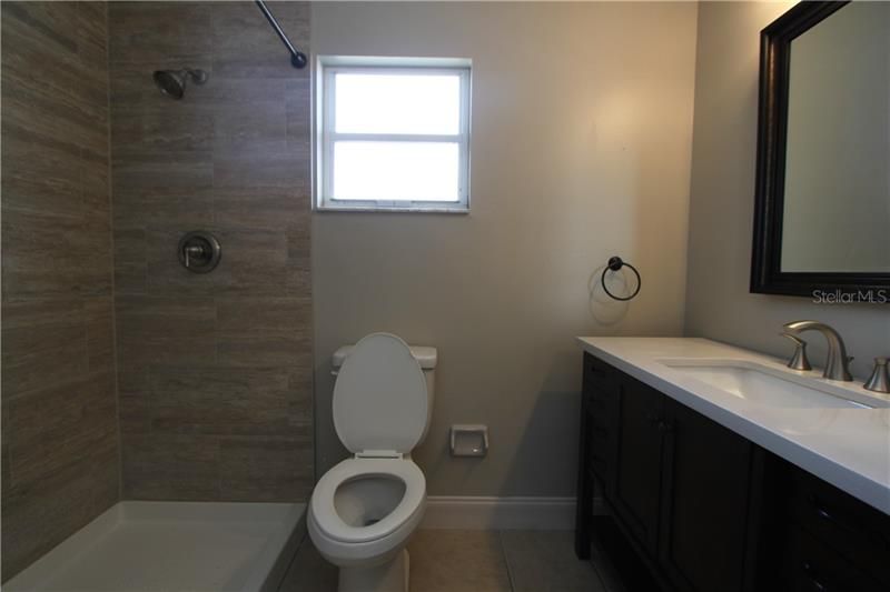 最近租的: $1,450 (3 贝兹, 2 浴室, 1254 平方英尺)