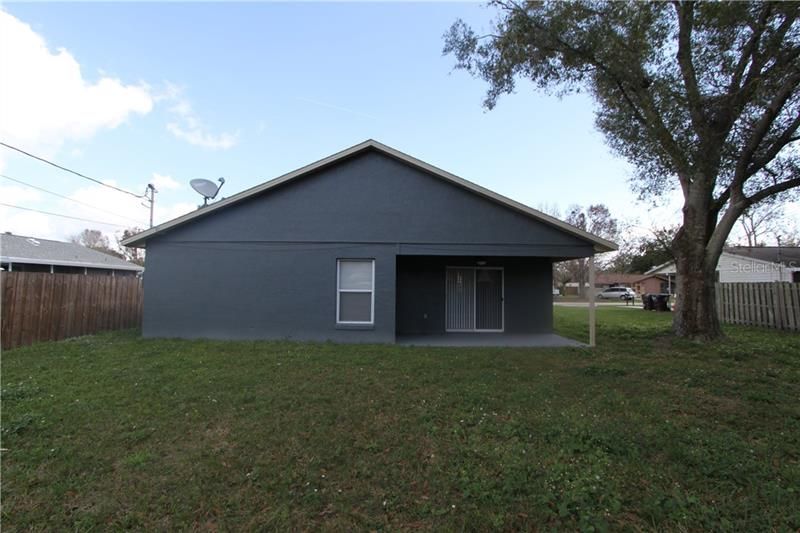 Recently Rented: $1,450 (3 beds, 2 baths, 1254 Square Feet)