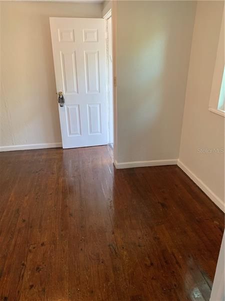 Recently Rented: $700 (1 beds, 1 baths, 357 Square Feet)