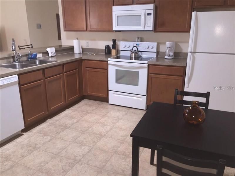 Recently Rented: $1,375 (2 beds, 2 baths, 1156 Square Feet)