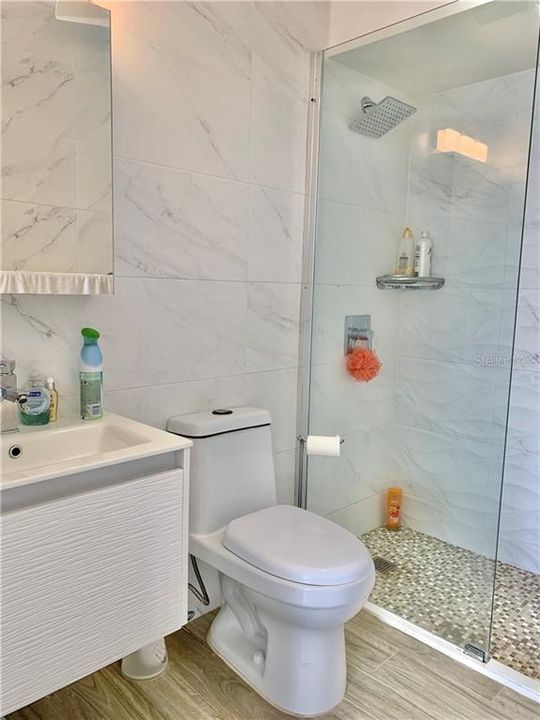 Recently Sold: $260,000 (1 beds, 1 baths, 721 Square Feet)