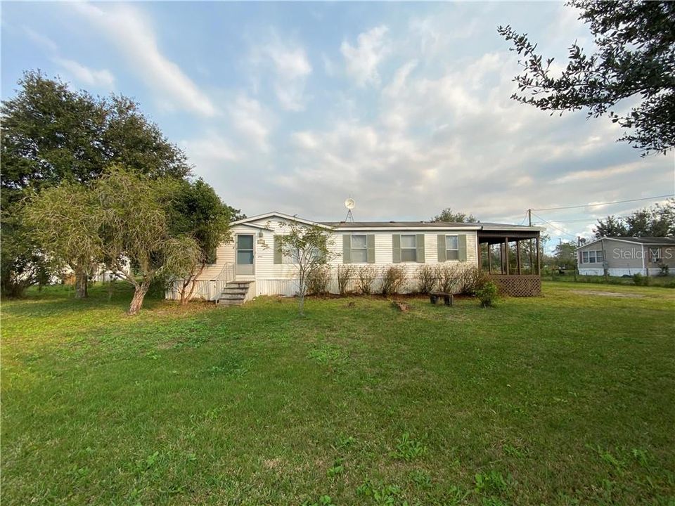 Vendido Recientemente: $95,000 (3 camas, 2 baños, 1296 Pies cuadrados)