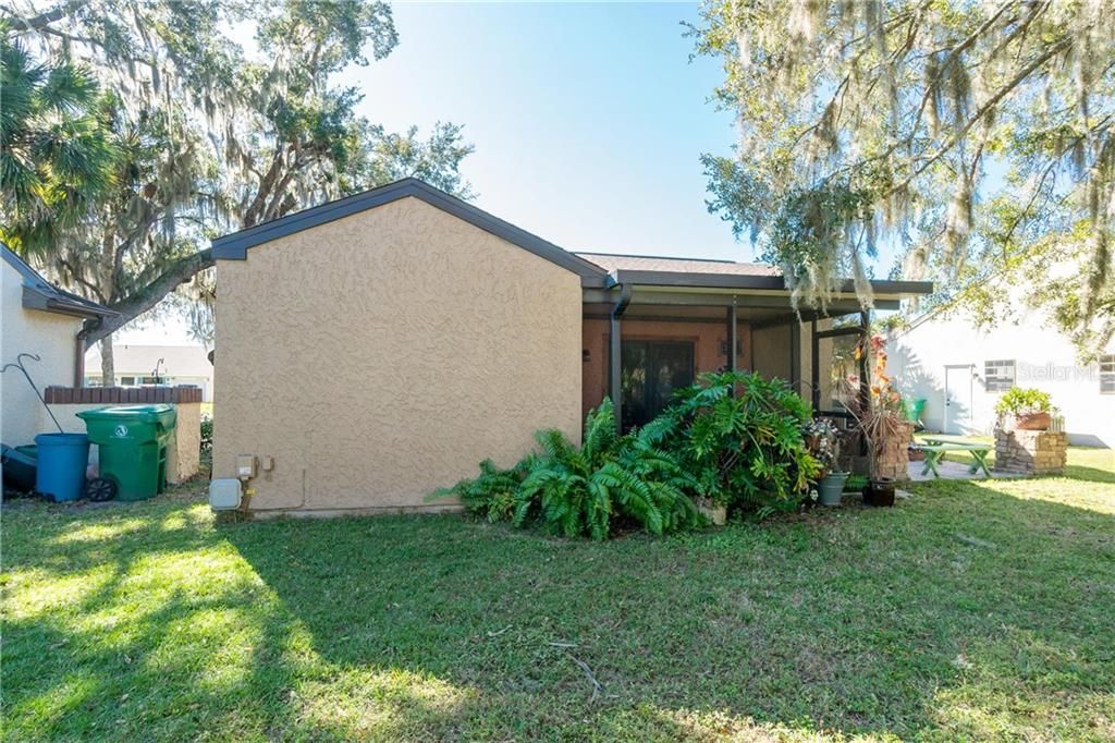 Recently Sold: $134,900 (2 beds, 1 baths, 813 Square Feet)