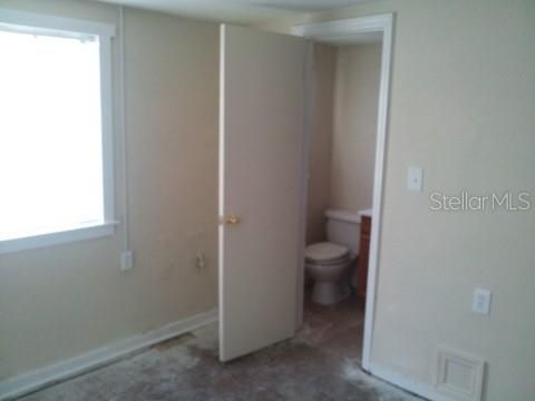 Recently Rented: $850 (1 beds, 1 baths, 1550 Square Feet)