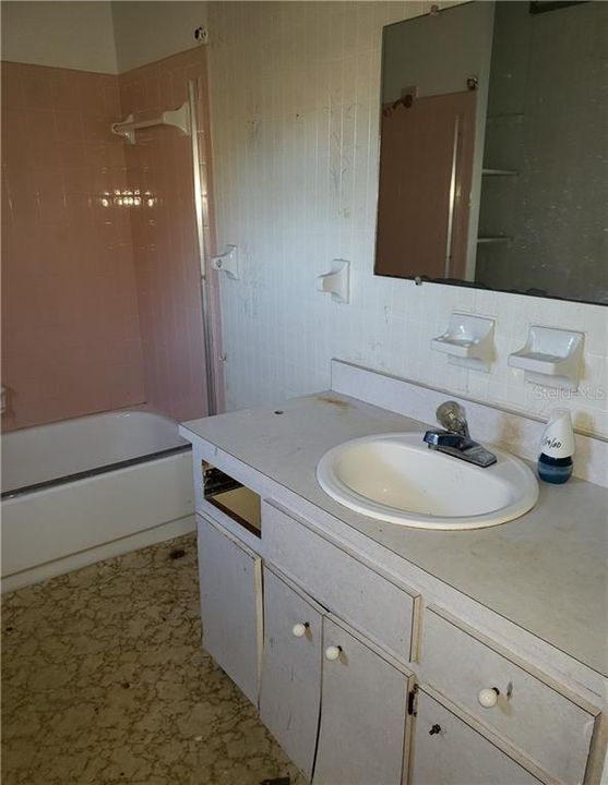 2nd Bathroom