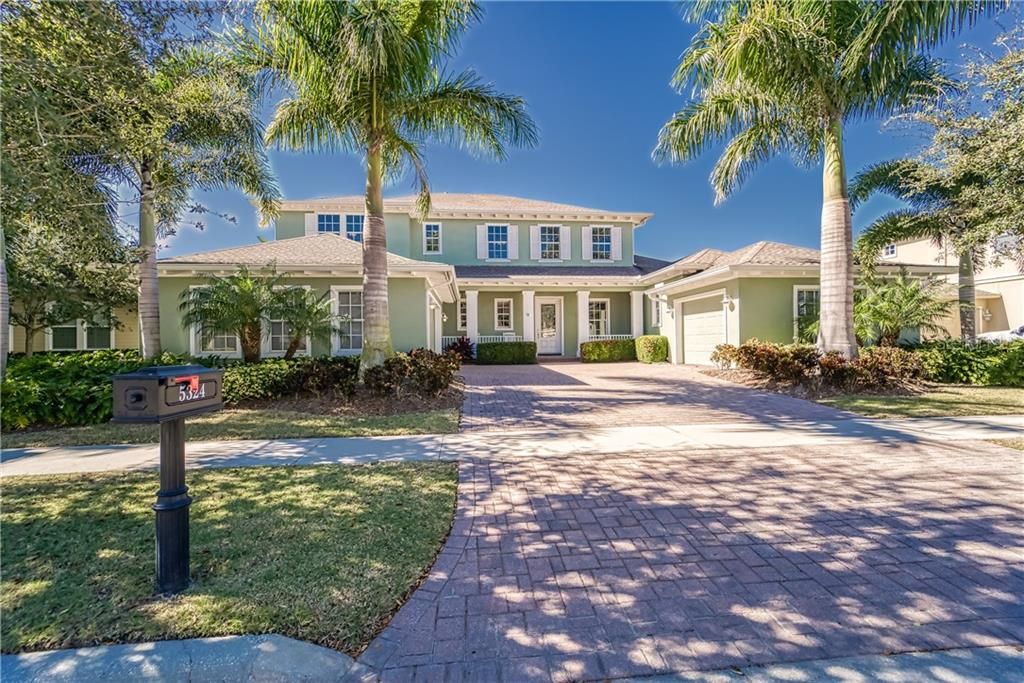 Recently Sold: $860,000 (4 beds, 4 baths, 4072 Square Feet)