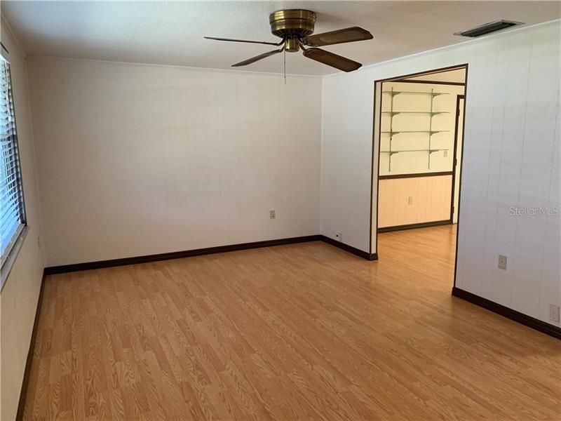 Recently Sold: $120,000 (3 beds, 1 baths, 1056 Square Feet)