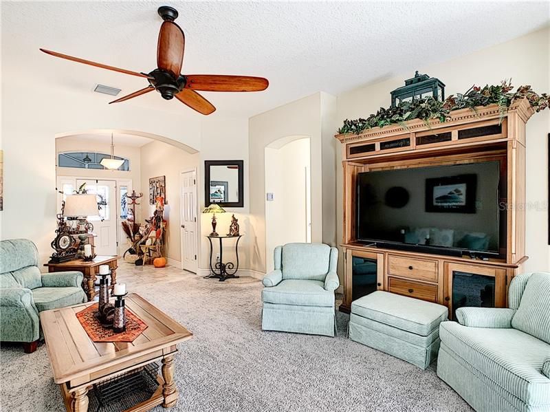 Recently Sold: $398,700 (3 beds, 2 baths, 2106 Square Feet)