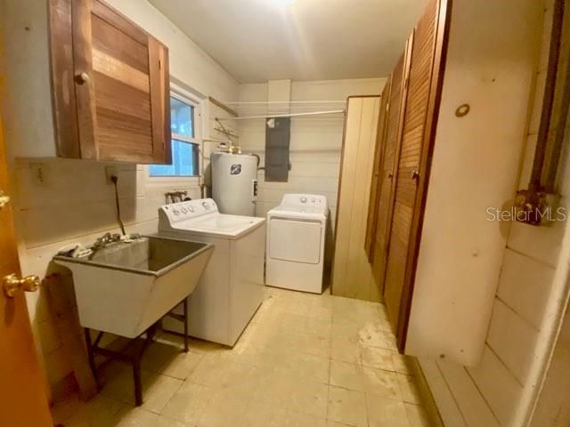 Recently Sold: $175,000 (2 beds, 1 baths, 1078 Square Feet)