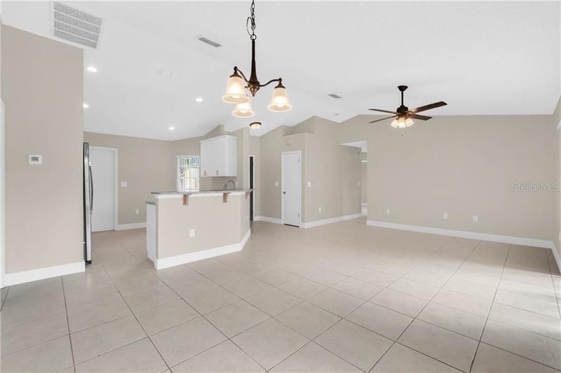 Recently Sold: $224,900 (3 beds, 2 baths, 1336 Square Feet)