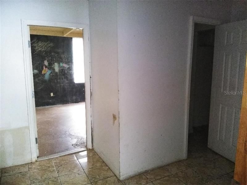 Vendido Recientemente: $1,000 (0 camas, 0 baños, 3260 Pies cuadrados)