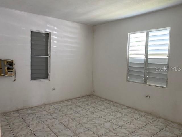 Vendido Recientemente: $29,900 (2 camas, 1 baños, 100 Pies cuadrados)