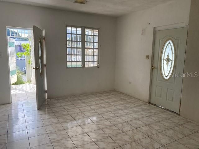 Recently Sold: $29,900 (2 beds, 1 baths, 100 Square Feet)