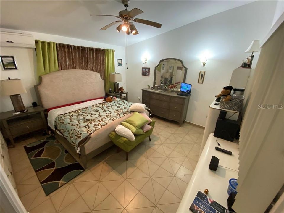 Vendido Recientemente: $176,000 (3 camas, 3 baños, 1605 Pies cuadrados)