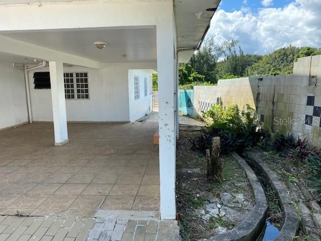 Vendido Recientemente: $112,000 (3 camas, 2 baños, 2000 Pies cuadrados)