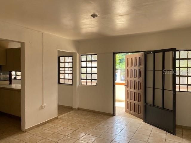 Recently Sold: $112,000 (3 beds, 2 baths, 2000 Square Feet)