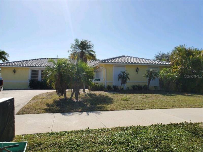 Recently Sold: $895,000 (3 beds, 2 baths, 1850 Square Feet)