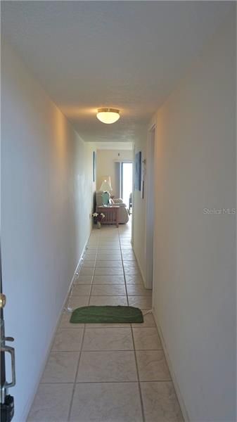 Recently Sold: $210,000 (1 beds, 1 baths, 733 Square Feet)