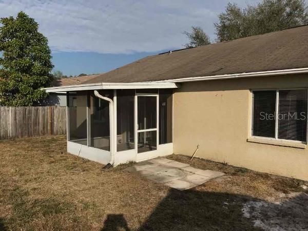 Recently Rented: $1,445 (3 beds, 2 baths, 1388 Square Feet)