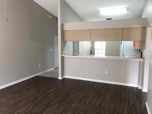 Recently Rented: $1,445 (3 beds, 2 baths, 1388 Square Feet)