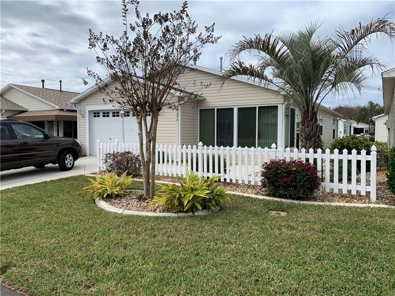 Recently Sold: $182,000 (2 beds, 2 baths, 1179 Square Feet)