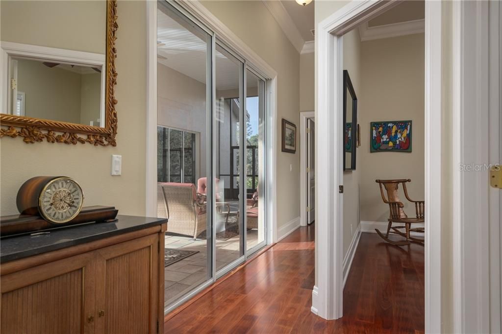 Hallway to bedrooms