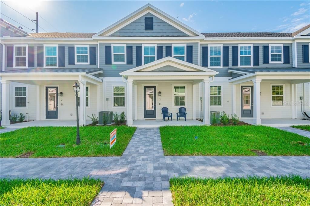 Recently Sold: $302,000 (3 beds, 2 baths, 1550 Square Feet)