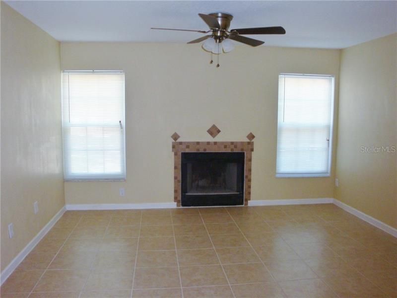 Recently Rented: $1,150 (2 beds, 2 baths, 900 Square Feet)