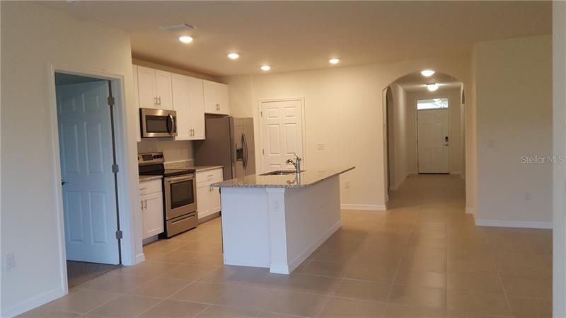 Recently Rented: $1,750 (3 beds, 2 baths, 1695 Square Feet)