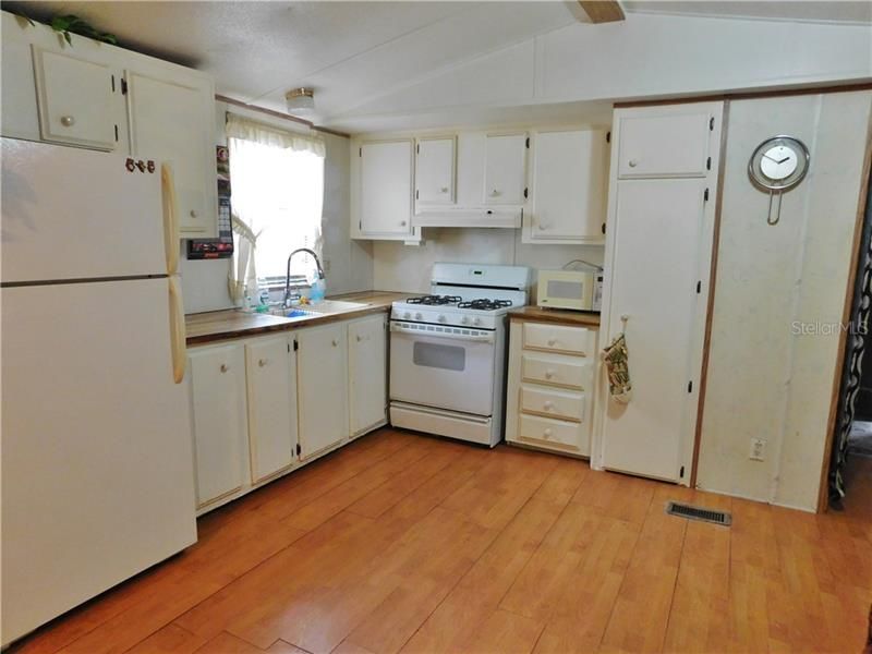 Recently Sold: $50,000 (2 beds, 1 baths, 928 Square Feet)