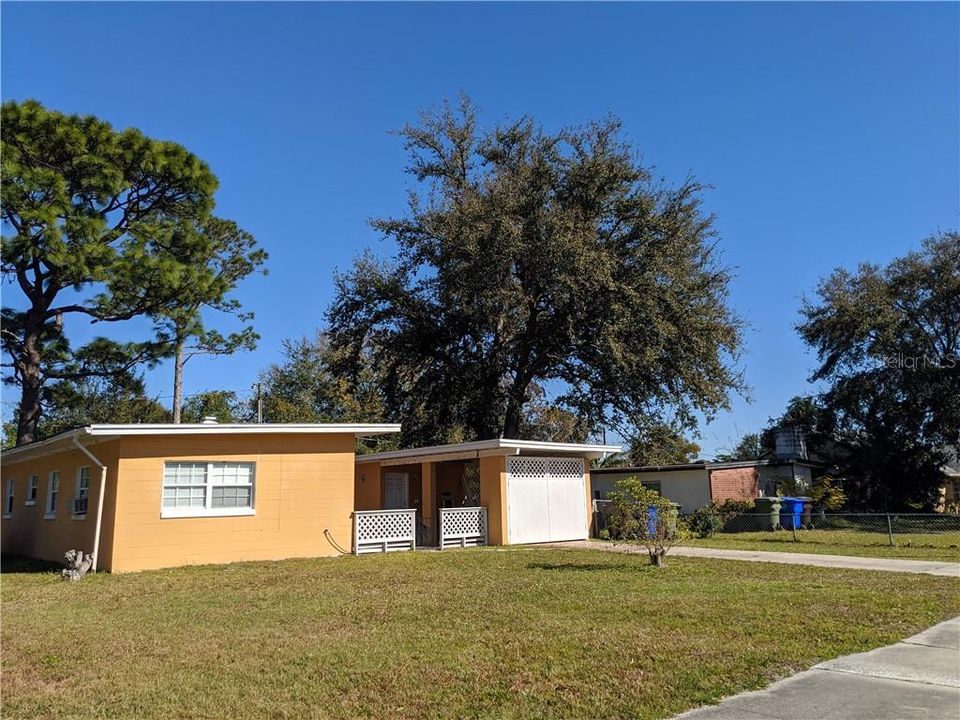 Recently Sold: $160,000 (2 beds, 1 baths, 738 Square Feet)