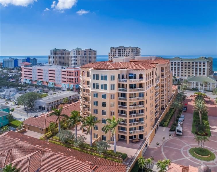 Recently Sold: $2,250,000 (3 beds, 3 baths, 3425 Square Feet)
