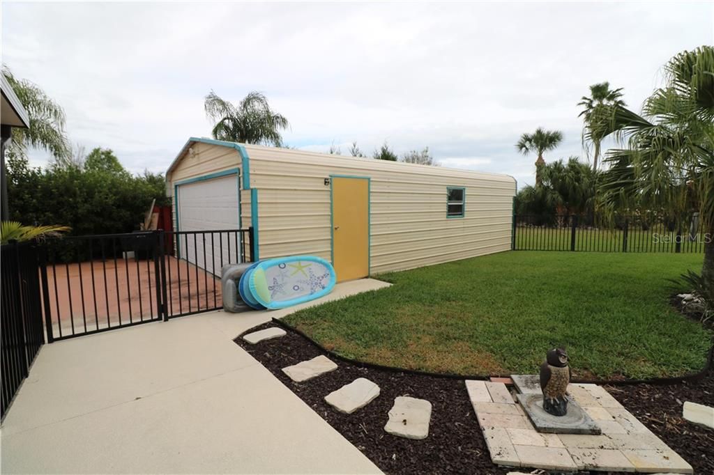 Recently Sold: $239,000 (2 beds, 2 baths, 1634 Square Feet)