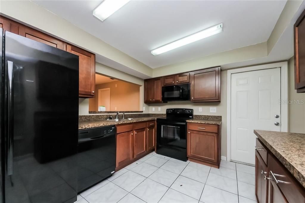 Recently Rented: $1,399 (3 beds, 2 baths, 1216 Square Feet)