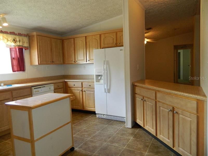 Recently Sold: $124,900 (3 beds, 2 baths, 1782 Square Feet)