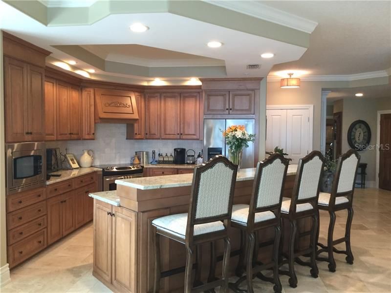 Gorgeous Kitchen with Tray Ceiling