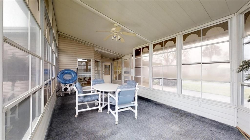 Vaulted Ceilings in Lanai