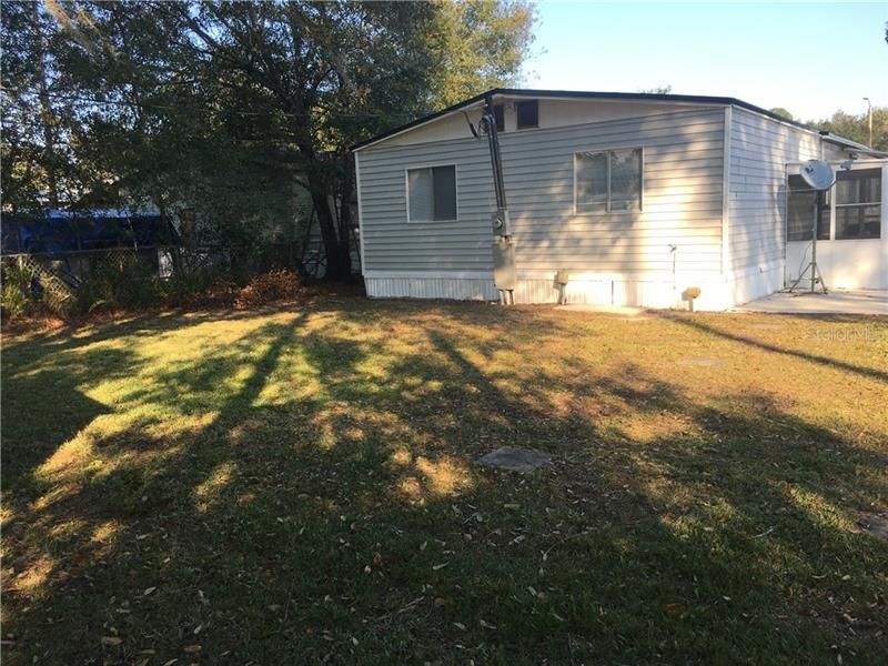 Recently Rented: $1,200 (3 beds, 2 baths, 1464 Square Feet)
