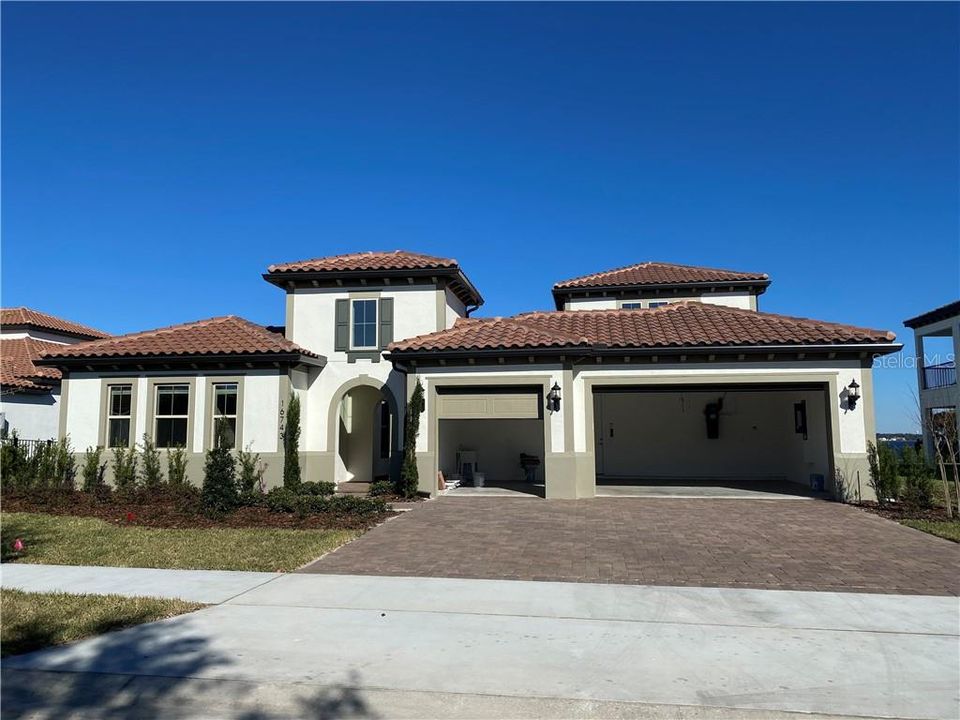 Recently Sold: $987,657 (5 beds, 5 baths, 3597 Square Feet)