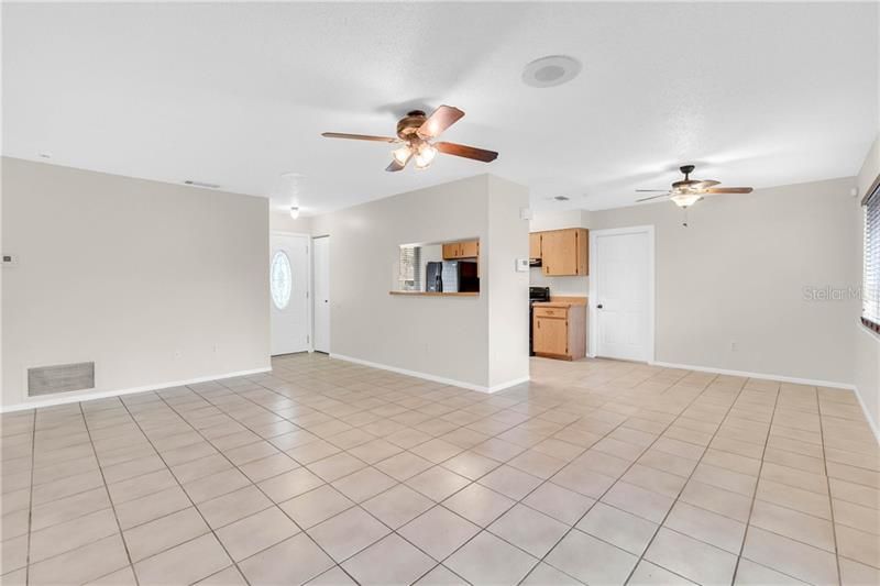 Recently Sold: $185,000 (3 beds, 2 baths, 1088 Square Feet)