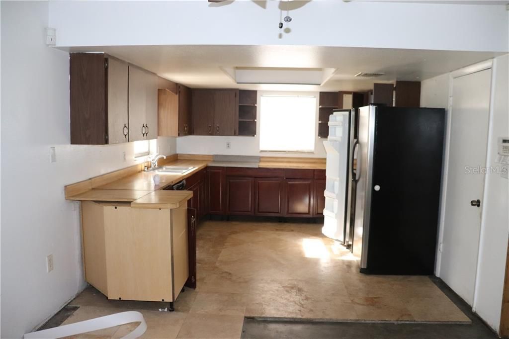 Recently Sold: $251,800 (3 beds, 2 baths, 1601 Square Feet)