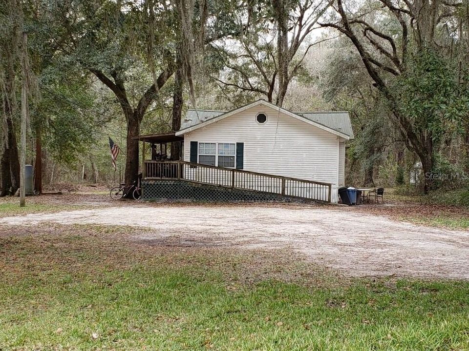 最近售出: $50,000 (3 贝兹, 1 浴室, 1176 平方英尺)