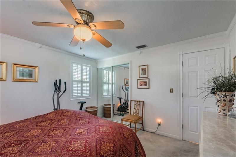 Recently Sold: $460,000 (2 beds, 1 baths, 1348 Square Feet)