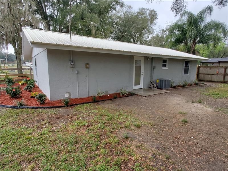 Recently Sold: $129,900 (3 beds, 2 baths, 1008 Square Feet)