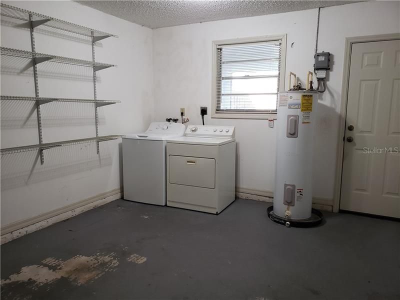 Recently Rented: $900 (2 beds, 1 baths, 910 Square Feet)