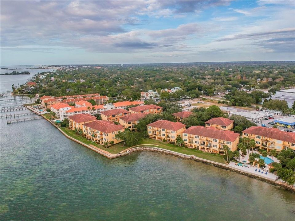 Recently Sold: $930,000 (5 beds, 3 baths, 2900 Square Feet)