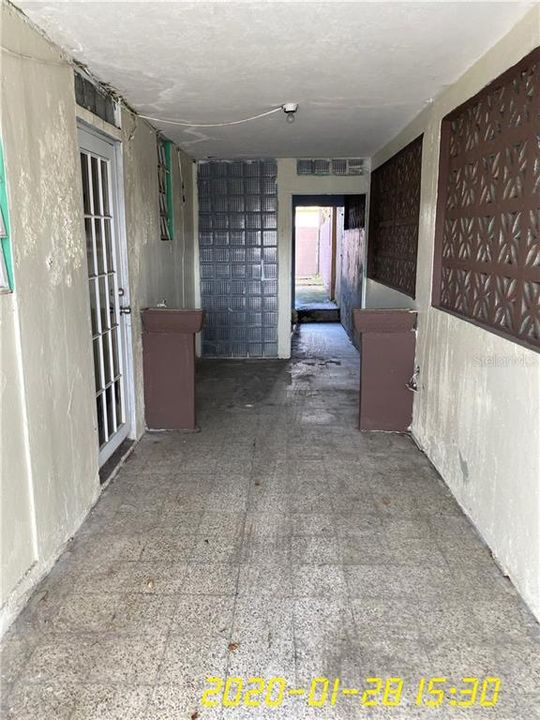 Vendido Recientemente: $38,000 (2 camas, 1 baños, 725 Pies cuadrados)