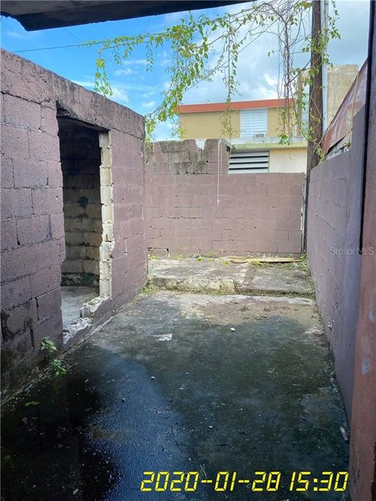 Vendido Recientemente: $38,000 (2 camas, 1 baños, 725 Pies cuadrados)